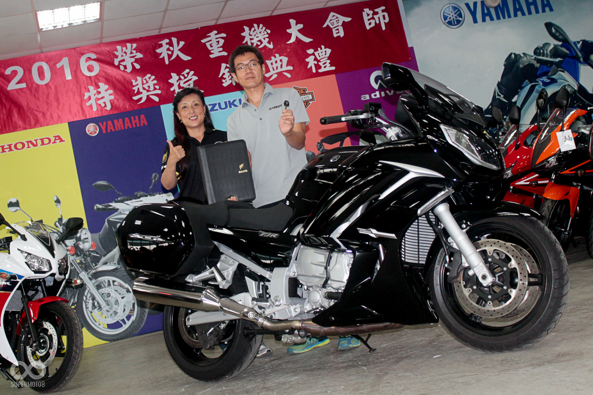 YAMAHA FJR-1300交車授鑰